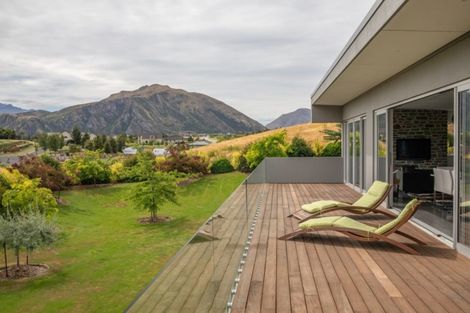 Photo of property in 27 Ridgecrest, Wanaka, 9305