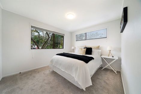 Photo of property in 11 Pimento Place, New Lynn, Auckland, 0600
