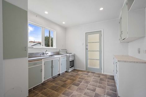 Photo of property in 6 Jenks Street, Foxton, 4814