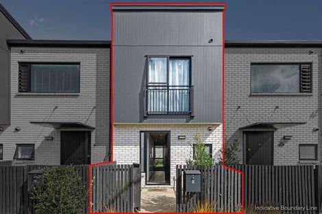 Photo of property in 5/119 Bruce Mclaren Road, Henderson, Auckland, 0612