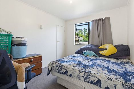 Photo of property in 9 Panzic Place, Glen Eden, Auckland, 0602
