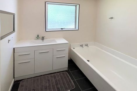 Photo of property in 80 Salamanca Road, Sunnynook, Auckland, 0620