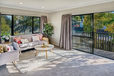 Photo of property in 3 Makora Grove, Paremata, Porirua, 5024