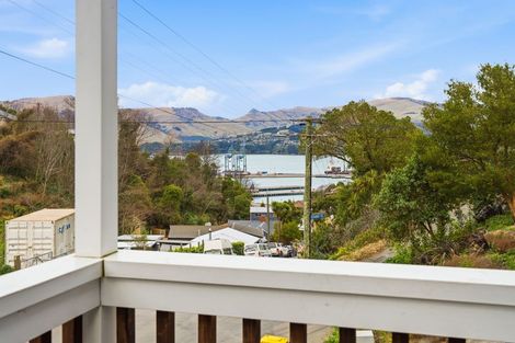 Photo of property in 47 Hawkhurst Road, Lyttelton, 8082
