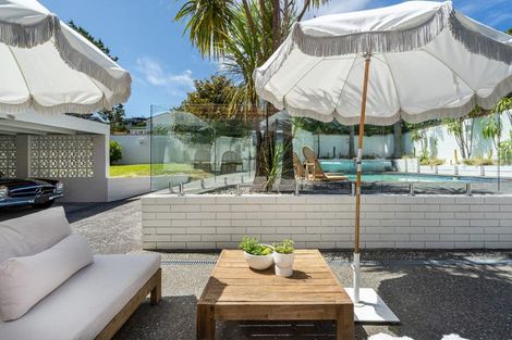 Photo of property in 28 Barlow Place, Chatswood, Auckland, 0626