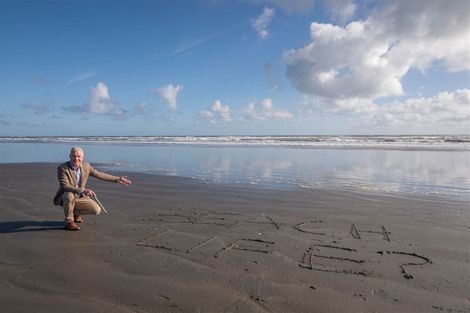 Photo of property in 21 Ocean Beach Street, Foxton Beach, Foxton, 4815