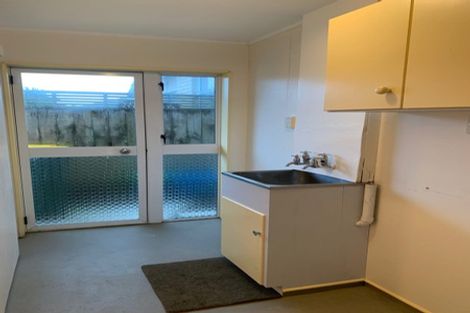 Photo of property in 3/220 Coronation Avenue, Welbourn, New Plymouth, 4310