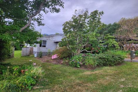 Photo of property in 7 Ruru Street, Waikanae, 5036