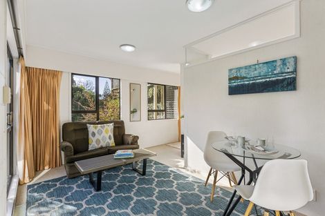 Photo of property in 24 Bert Wilson Place, Cockle Bay, Auckland, 2014