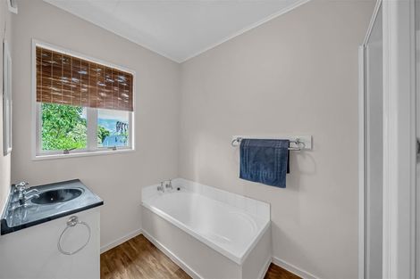 Photo of property in 19 Walnut Place, Akaroa, 7520