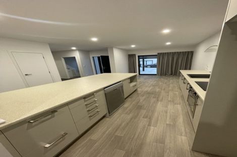 Photo of property in 70b Arimu Road, Papakura, 2110