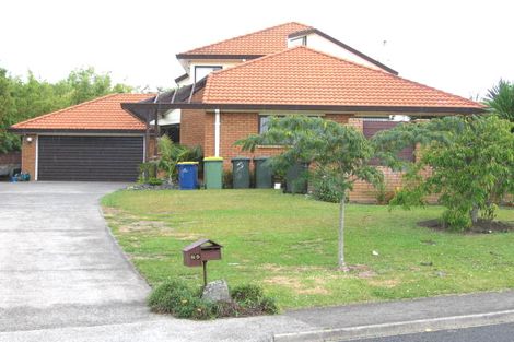 Photo of property in 85 Manhattan Heights, Glendene, Auckland, 0602