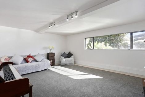 Photo of property in 1/36 Rothesay Bay Road, Rothesay Bay, Auckland, 0630