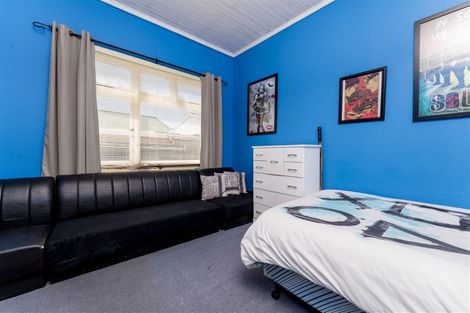 Photo of property in 2 New Street, Saint Kilda, Dunedin, 9012