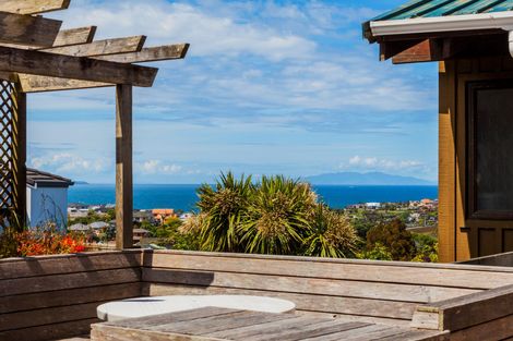 Photo of property in 7 Moorgreen Heights, Torbay, Auckland, 0630