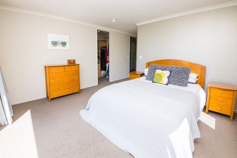 Photo of property in 2 Greenlea Place, Frimley, Hastings, 4120