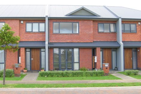 Photo of property in 6b Tuscany Way, Te Atatu Peninsula, Auckland, 0610