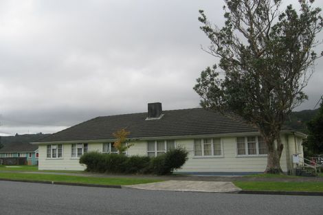 Photo of property in 18 Bird Grove, Stokes Valley, Lower Hutt, 5019