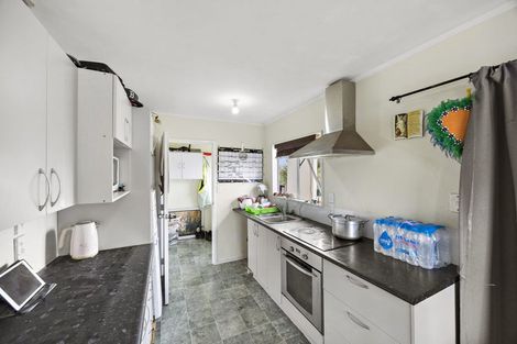 Photo of property in 44 Borich Road, Sunnyvale, Auckland, 0612