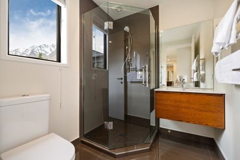 Photo of property in 35 Jacks Point Rise, Jacks Point, Queenstown, 9371