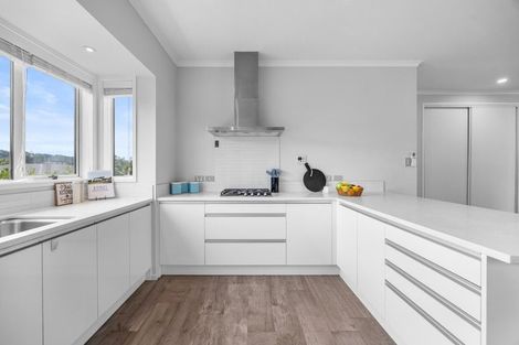 Photo of property in 5 Malbec Place, Huapai, Kumeu, 0810