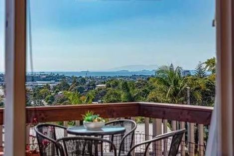 Photo of property in 10 Coronation Road, Glenfield, Auckland, 0627