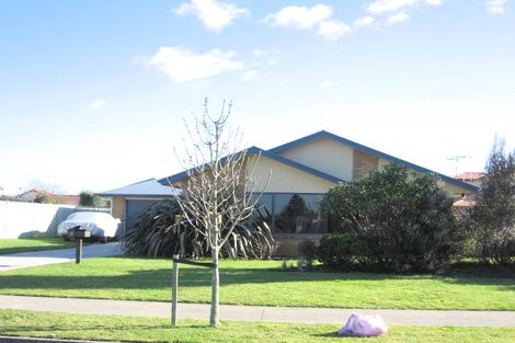 Photo of property in 15 Cate Road, Rototuna, Hamilton, 3210