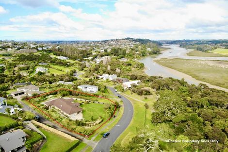 Photo of property in 15 Matheson Road, Red Beach, 0932