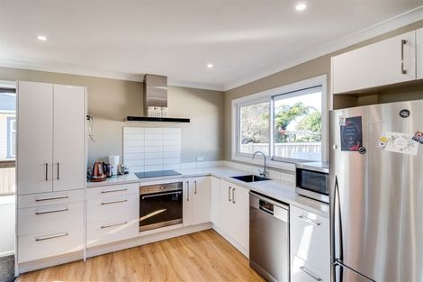 Photo of property in 10 Rata Street, Taradale, Napier, 4112