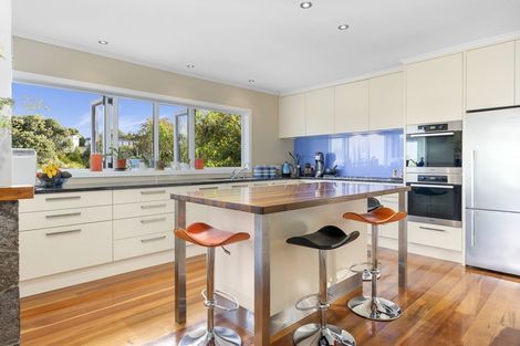 Photo of property in 9 Oban Road, Browns Bay, Auckland, 0630