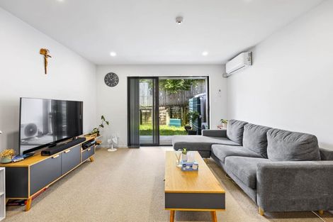 Photo of property in Rf202b, 16/18 Hewlett Road, Massey, Auckland, 0614