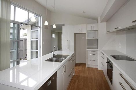 Photo of property in 10 Grassmere Street, Papanui, Christchurch, 8052