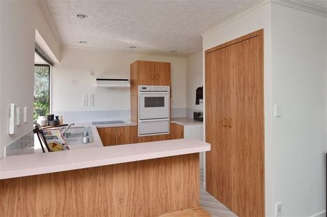 Photo of property in 122 Mccormacks Bay Road, Redcliffs, Christchurch, 8081