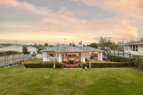 Photo of property in 30 Williams Street, Cambridge, 3434