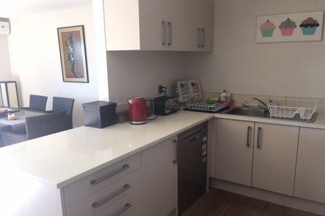 Photo of property in 57 Hayr Road, Three Kings, Auckland, 1042