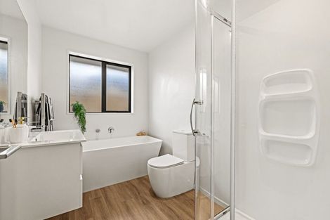 Photo of property in 70 Crossley Avenue, Woodend, 7610