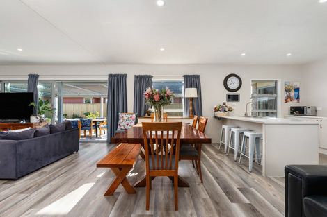 Photo of property in 11 Melville Crescent, Rolleston, 7614