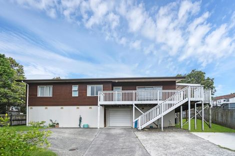 Photo of property in 2 Talmar Place, Massey, Auckland, 0614