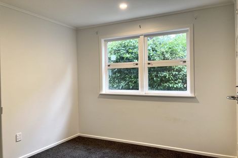 Photo of property in 1 Normandy Place, Henderson, Auckland, 0610