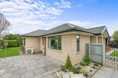 Photo of property in 8 Providence Place, Redwood, Christchurch, 8051