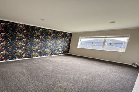 Photo of property in 13 Cornwall Place, Karaka, Papakura, 2113