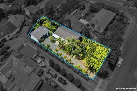 Photo of property in 47 Taihiki Road, Clarks Beach, 2122