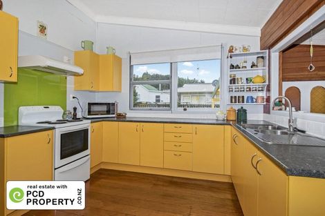 Photo of property in 9 King Street, Hikurangi, 0114