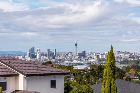 Photo of property in 2/2-22a Balmain Road, Chatswood, Auckland, 0626