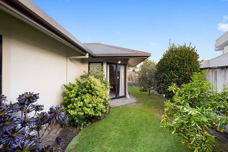 Photo of property in 25 Dallinger Street, St Andrews, Hamilton, 3200
