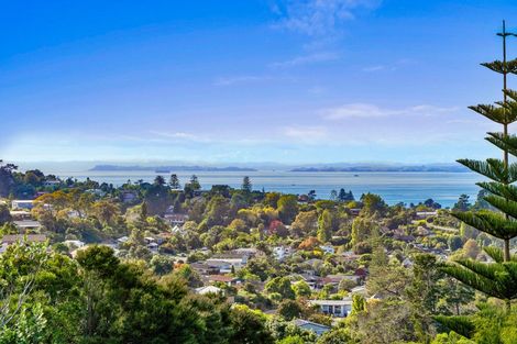 Photo of property in 1/813 East Coast Road, Northcross, Auckland, 0630