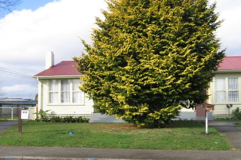 Photo of property in 909-915 Cambridge Street, Mayfair, Hastings, 4122