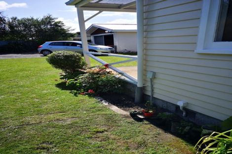 Photo of property in 2a Gebbie Road, Taradale, Napier, 4112