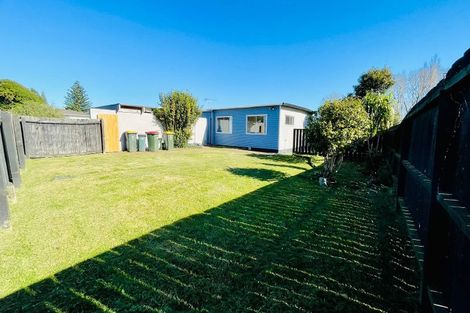 Photo of property in 2 Cramond Drive, Mangere East, Auckland, 2024