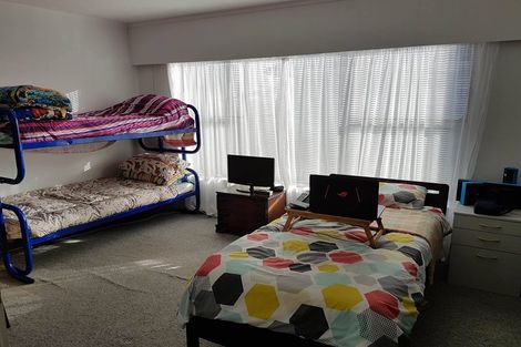 Photo of property in 1/240 Forrest Hill Road, Forrest Hill, Auckland, 0620